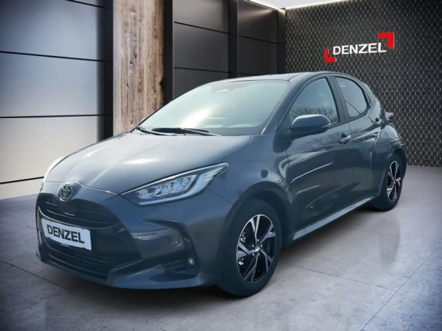 Toyota Yaris - 1,5 l, 116 PS 5-tg. Active Drive Grau - 2