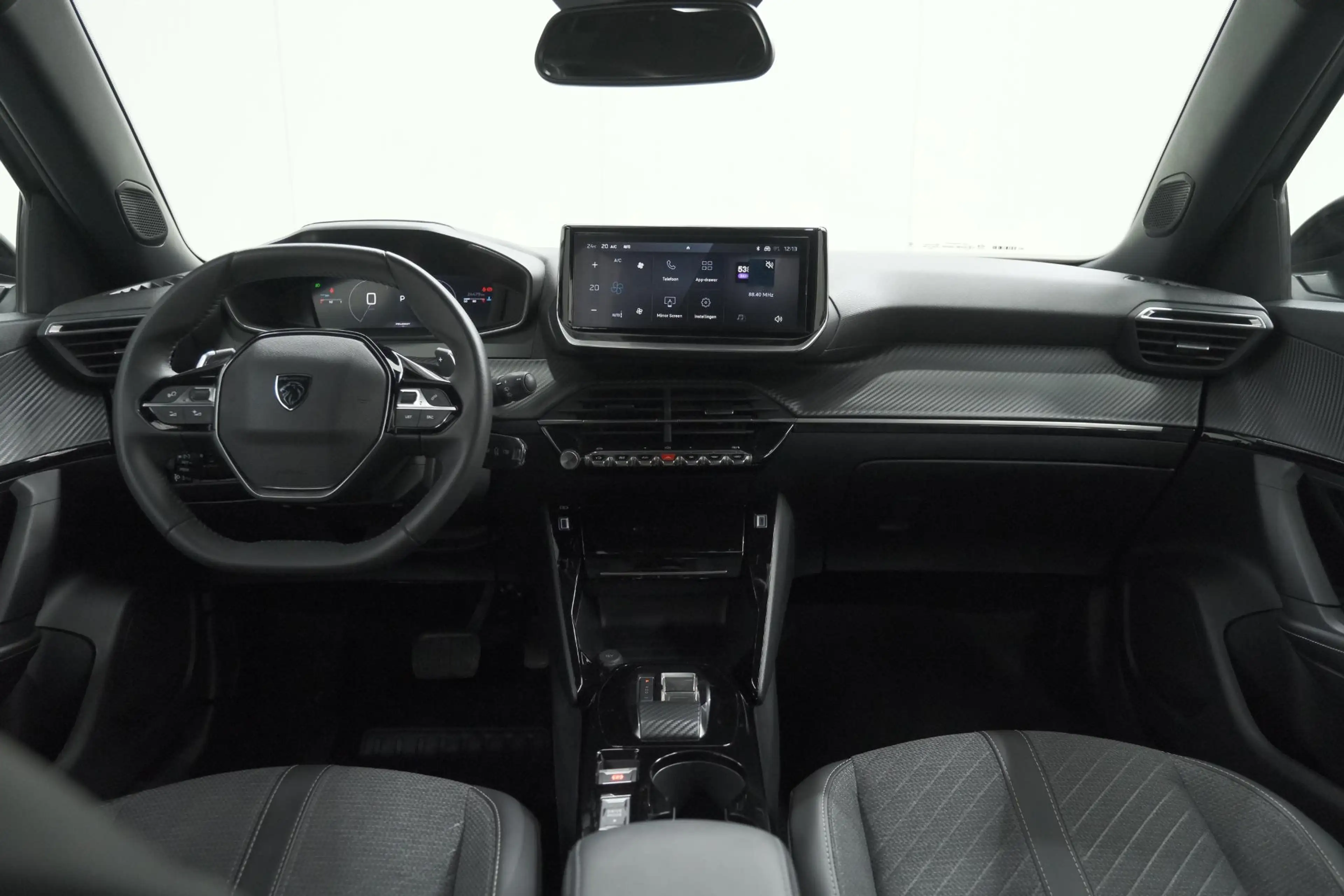 Peugeot 2008 1.2 Hybrid 145 Allure | Apple Carplay | Climate Co — photo 2