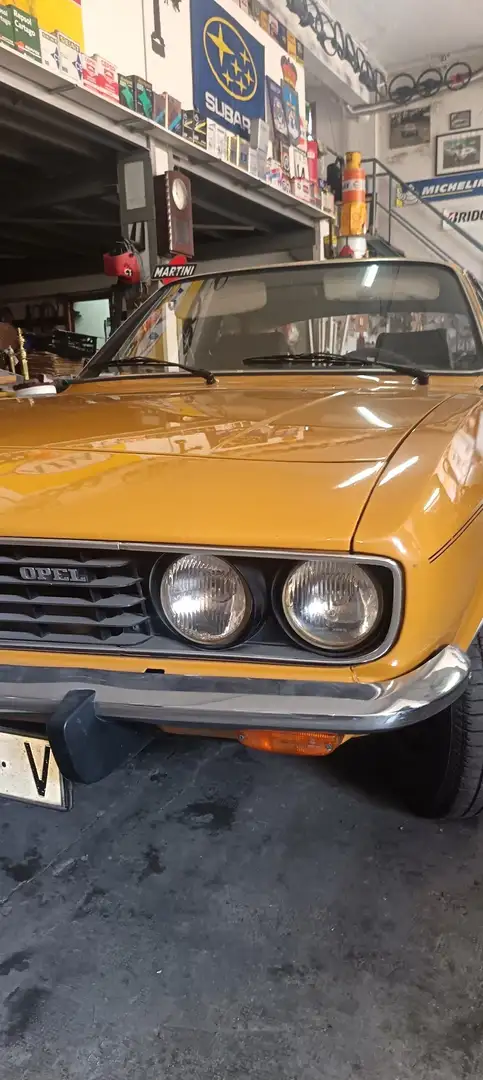 Opel Manta - 1