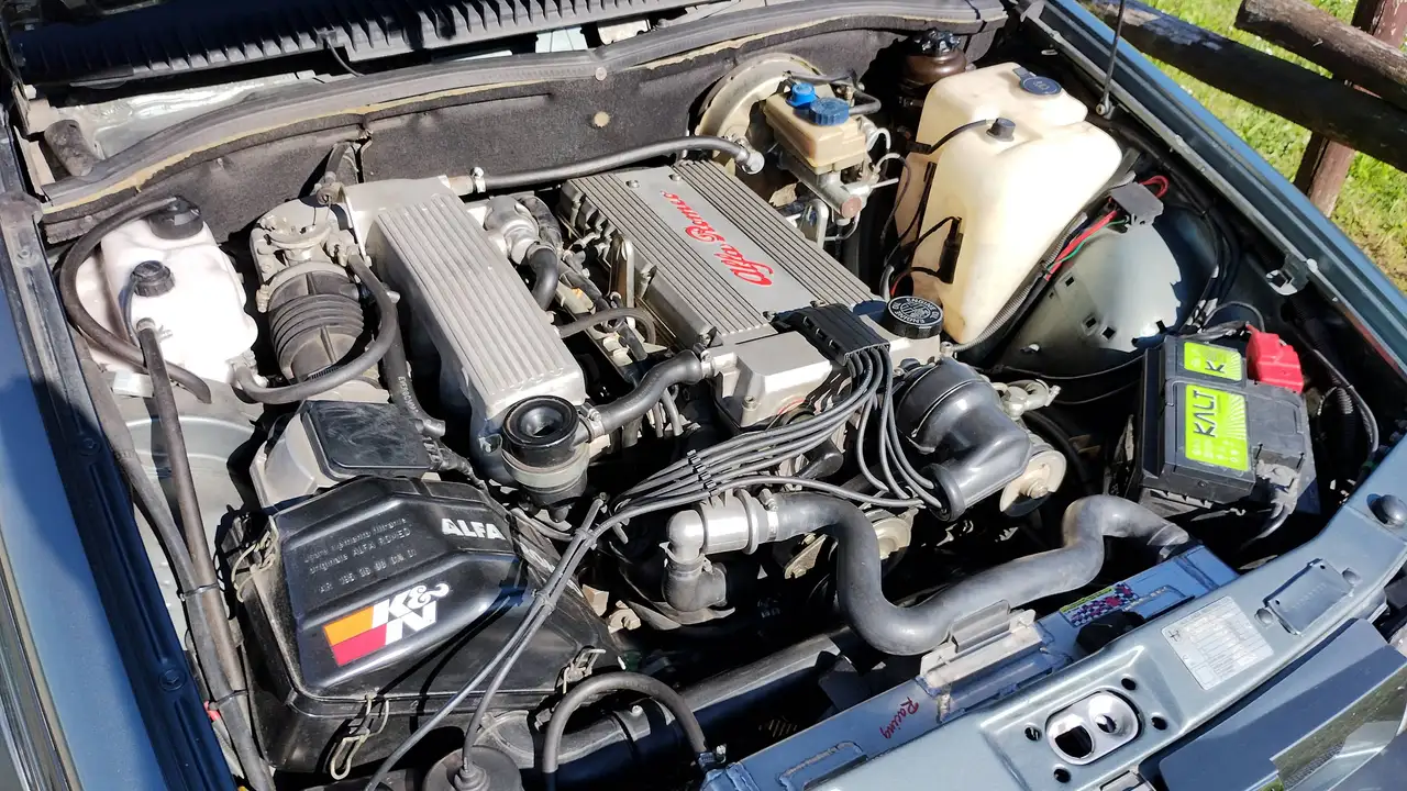 Alfa Romeo 75 2.0i ts, foto 5