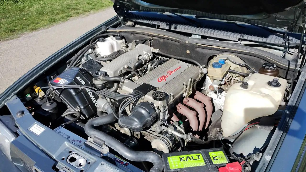 Alfa Romeo 75 2.0i ts, foto 4