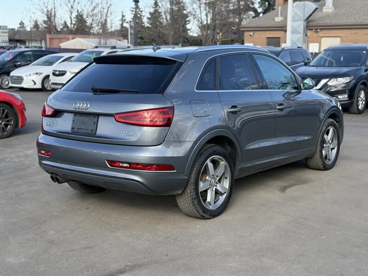 Audi Q3 снимка Audi Q3