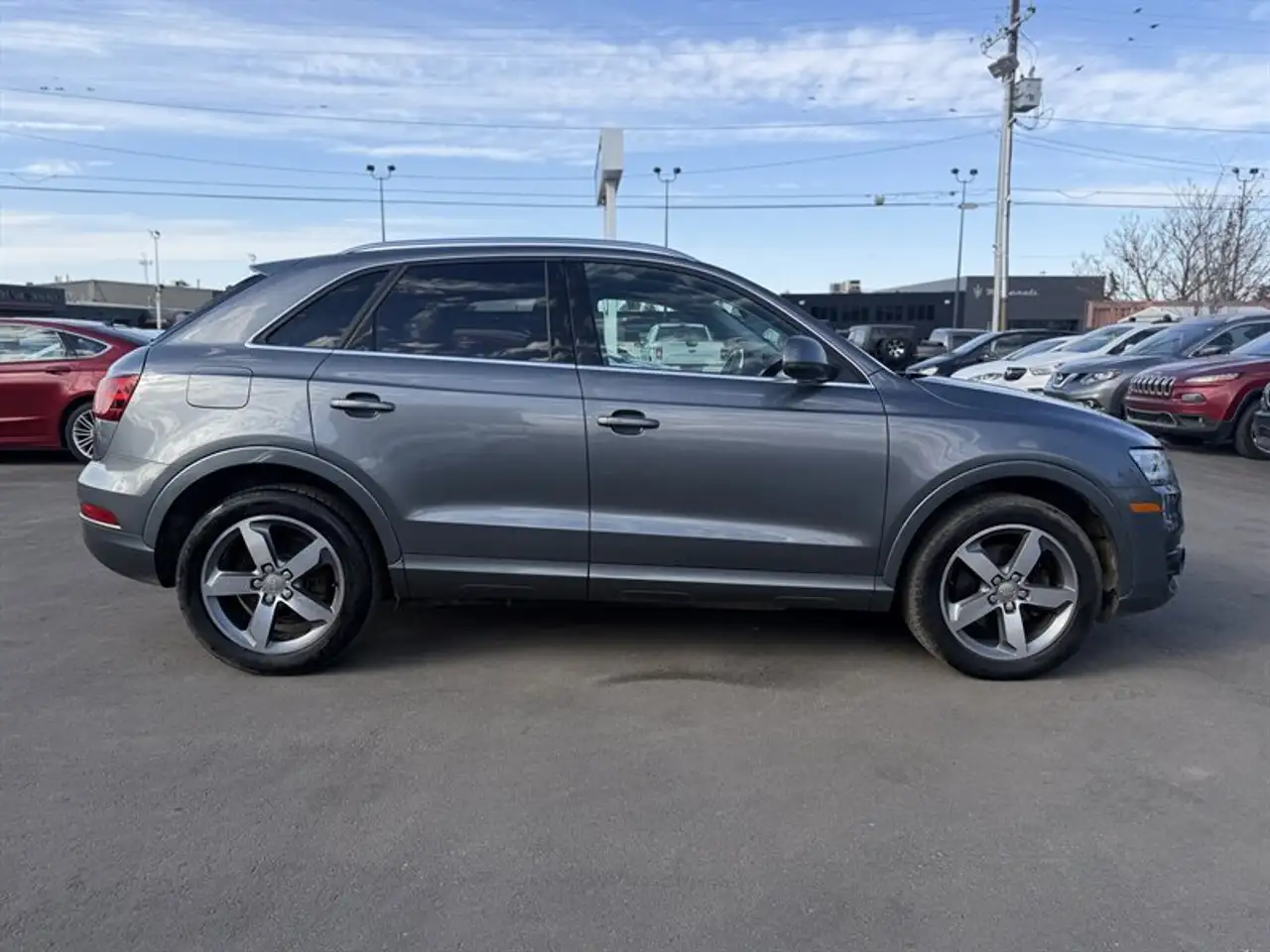 Audi Q3 снимка Audi Q3