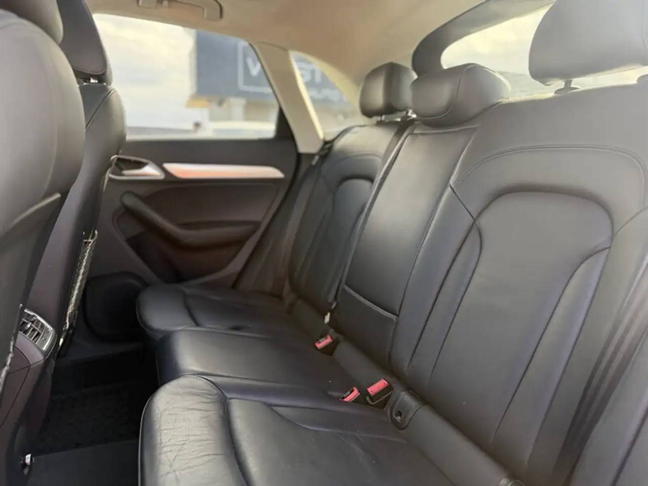 Audi Q3 снимка Audi Q3