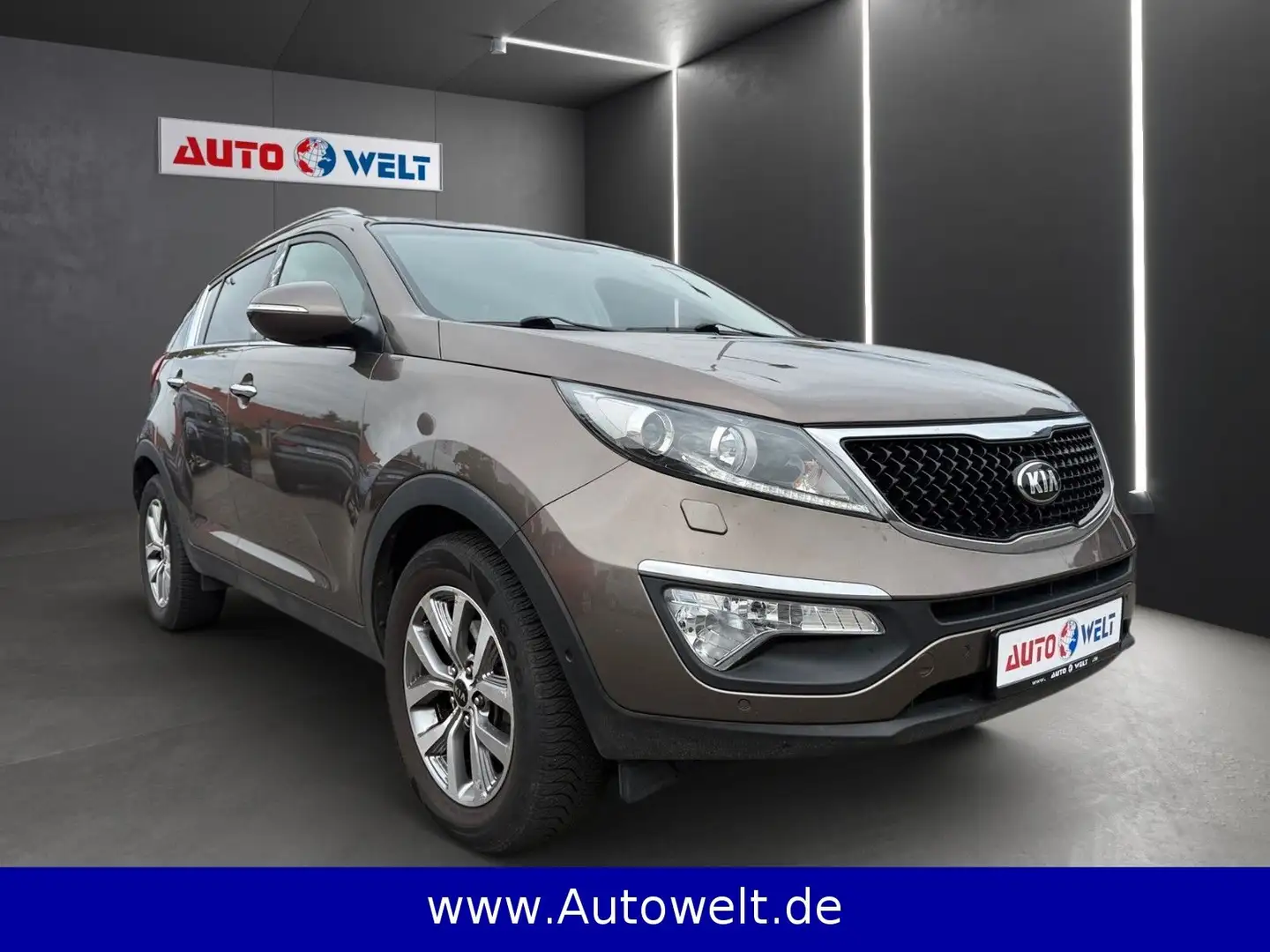 Kia Sportage 1.6GDI Xenon Parkhilfe Navi Winterpaket Braun - 2