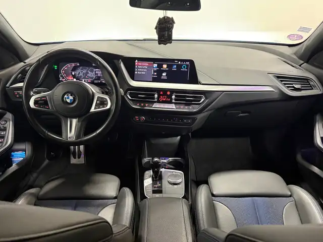 BMW M view 8