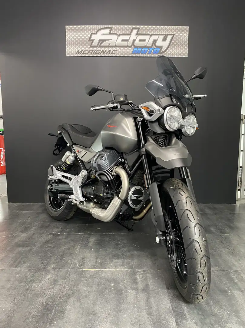 Moto Guzzi V 85 TT Gris - 2