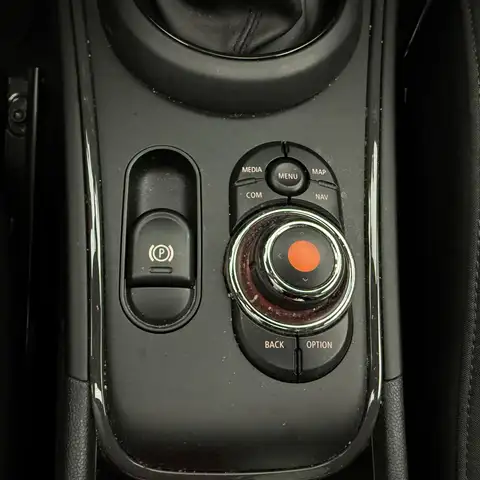 Mini Cooper Se view 11