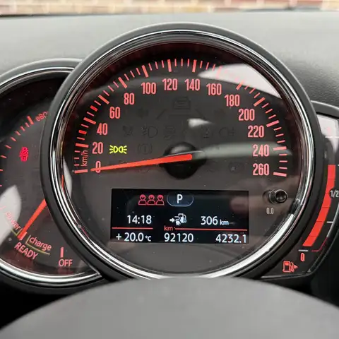 Mini Cooper Se view 6