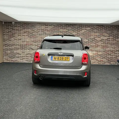 Mini Cooper Se view 5