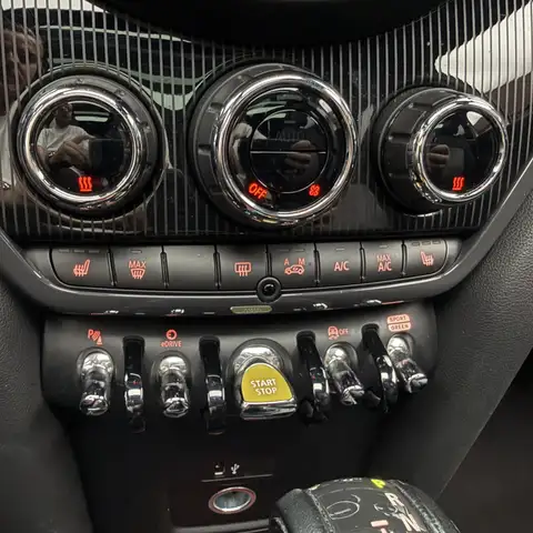 Mini Cooper Se view 12