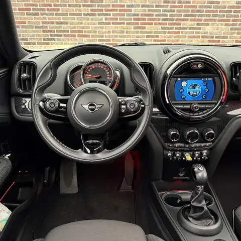 Mini Cooper Se view 8