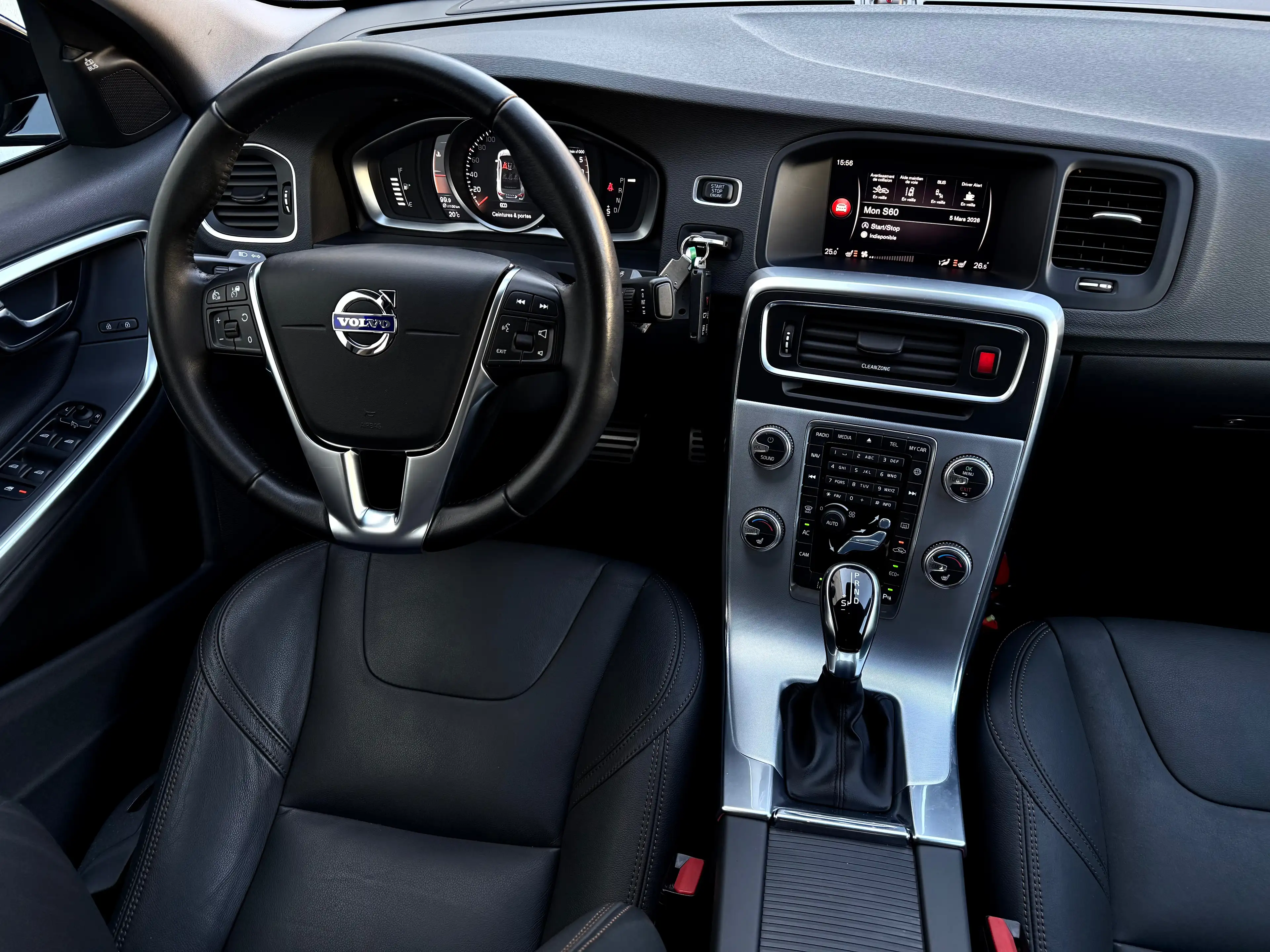 Volvo S60 Cross Country 2.0 D3 150CV CROSS COUNTRY B.AUTO CUiR JANTES 17" — photo 10