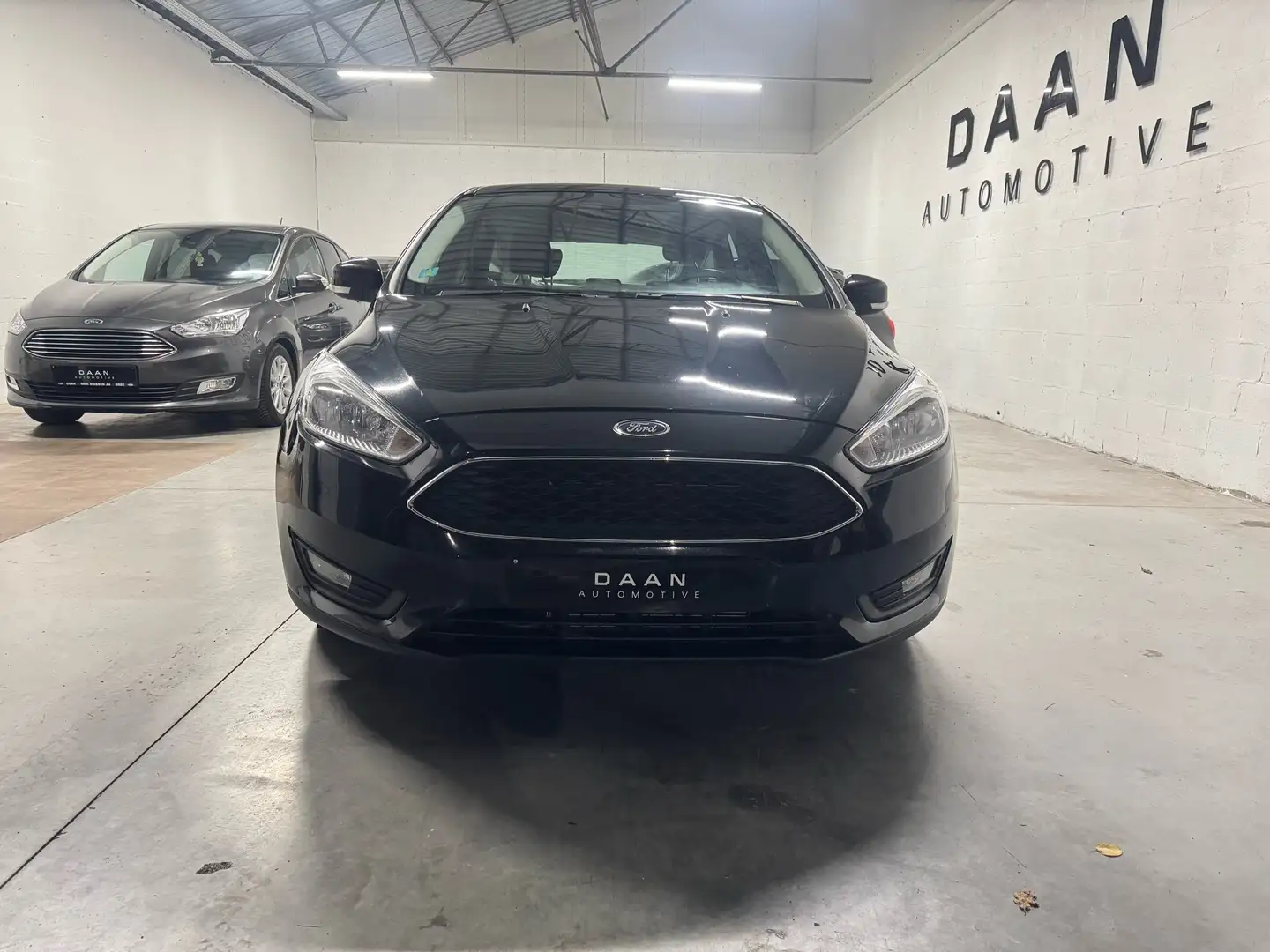 Ford Focus TRES PROPRE - 2