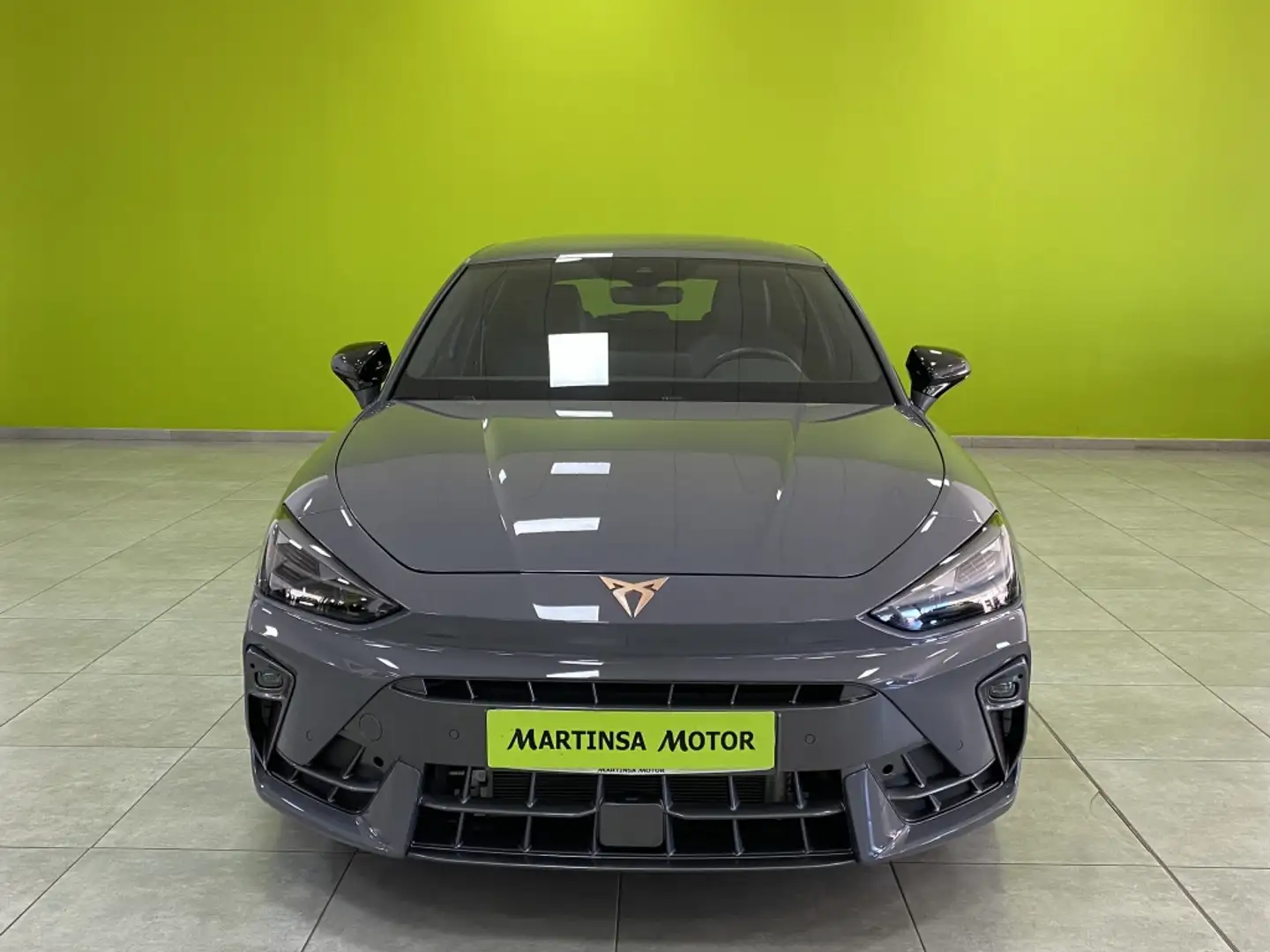 CUPRA Leon 1.5 eTSI 110 DSG Gris - 2