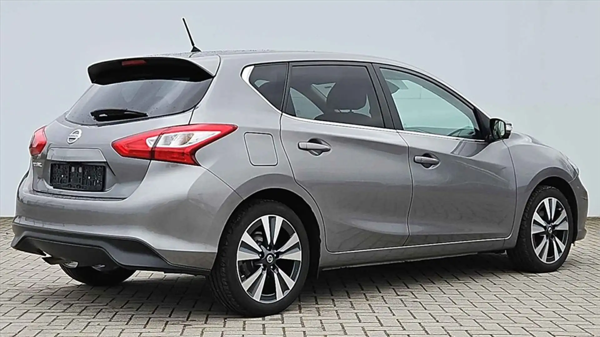 Nissan Pulsar 1,2 DIG-T Alu DAB Keyless LED Navi Rückfahrk Grau - 2