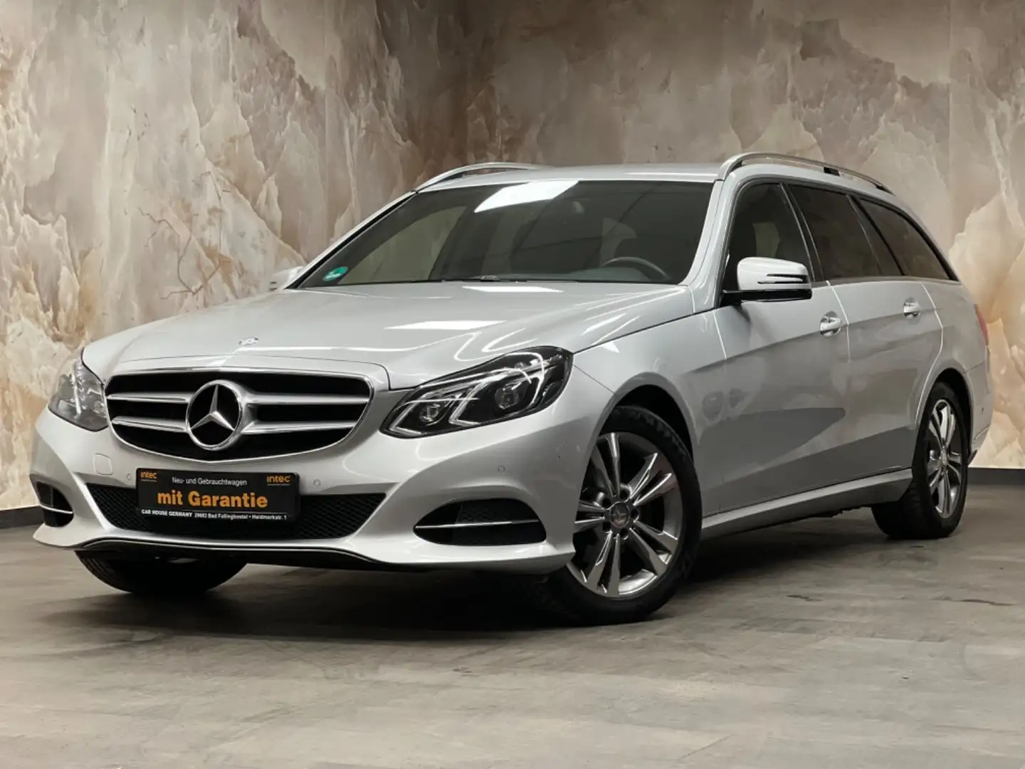 Mercedes-Benz E 200 CGI AVANTGARDE* NAVI*LED* RFK* 1A Silber - 2