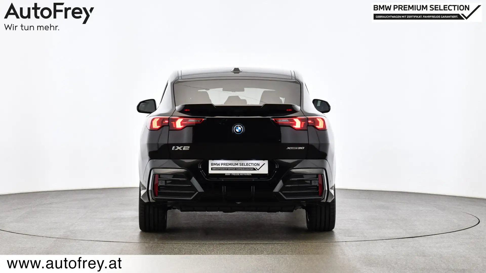 BMW iX2 xDrive30 Schwarz - 2