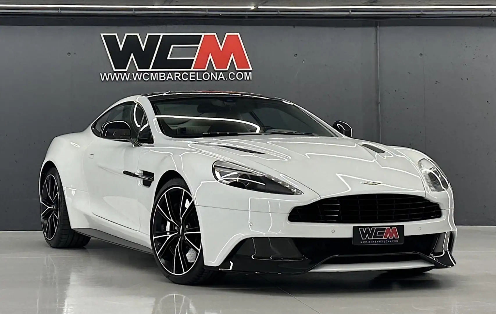 Aston Martin Vanquish Blanco - 1