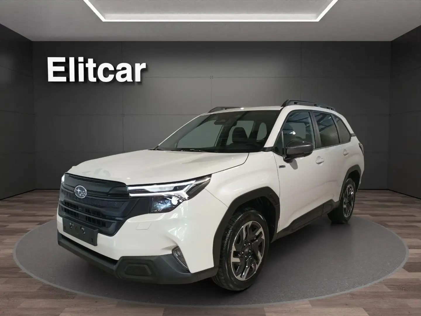 Subaru Forester 2.0 MHEV CVT Lineartronic Style Bianco - 1