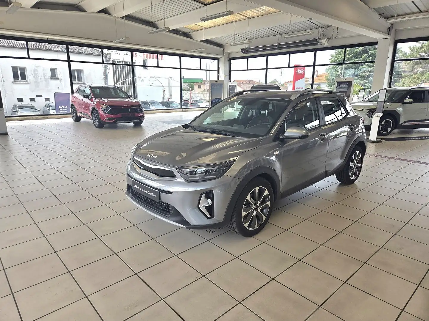 Kia Stonic 1.0 T-GDI 100CH COLLECTION DCT7 Gris - 1