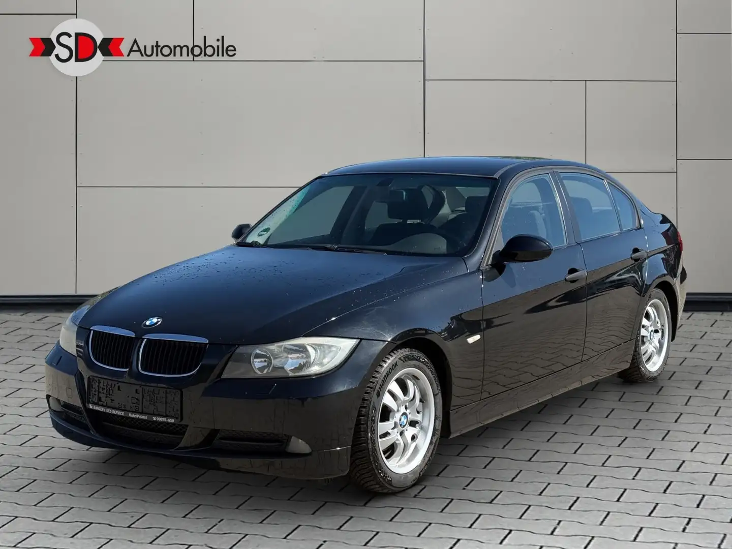 BMW 318 i Lim. 8xAlu Klimaautomatik PDC Gewerbe/Expor Noir - 1