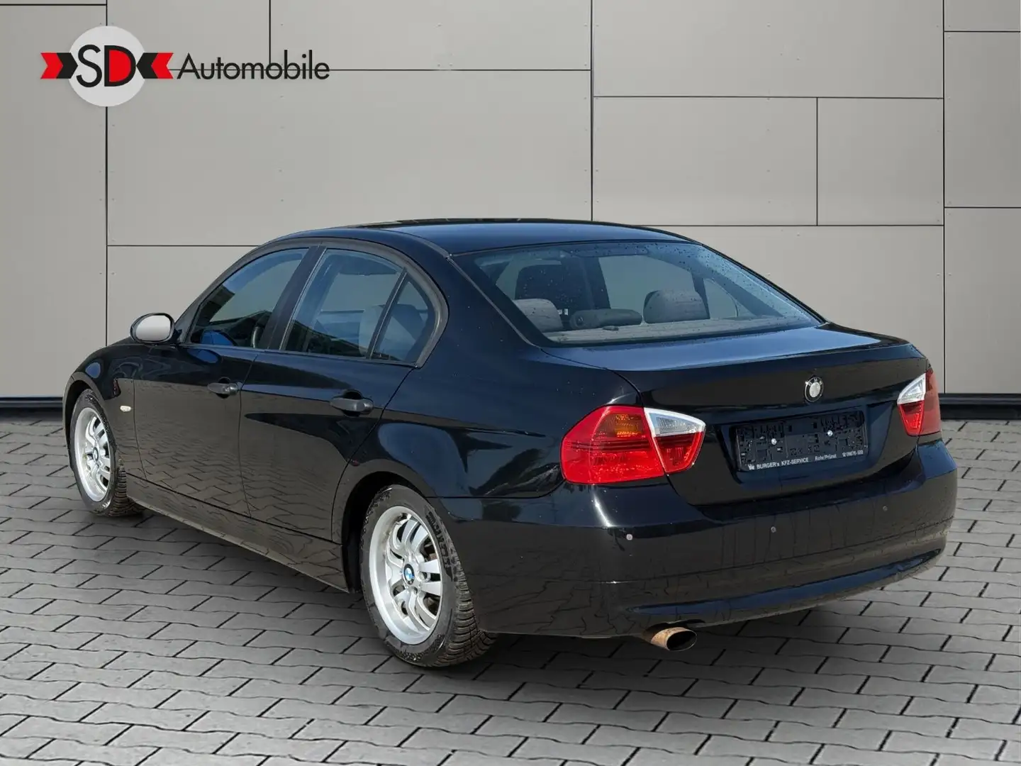BMW 318 i Lim. 8xAlu Klimaautomatik PDC Gewerbe/Expor Noir - 2