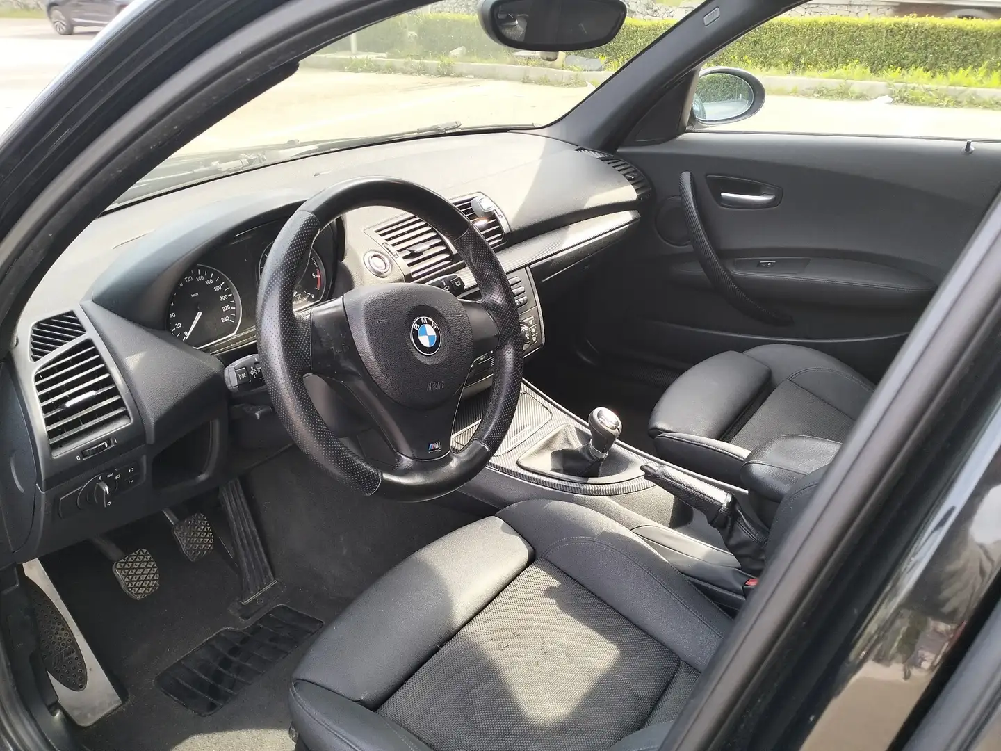 BMW 120 120d Eletta Nero - 2