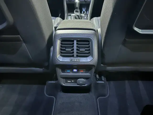 Volkswagen Tiguan view 24