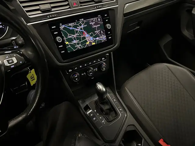 Volkswagen Tiguan view 17