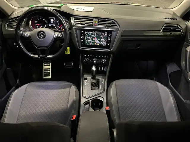 Volkswagen Tiguan view 12