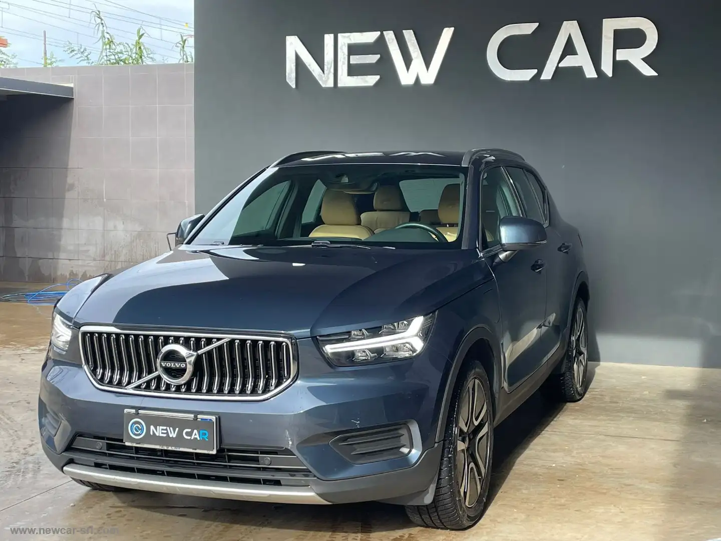 Volvo XC40 T5 Recharge Plug-in Inscription Azul - 2