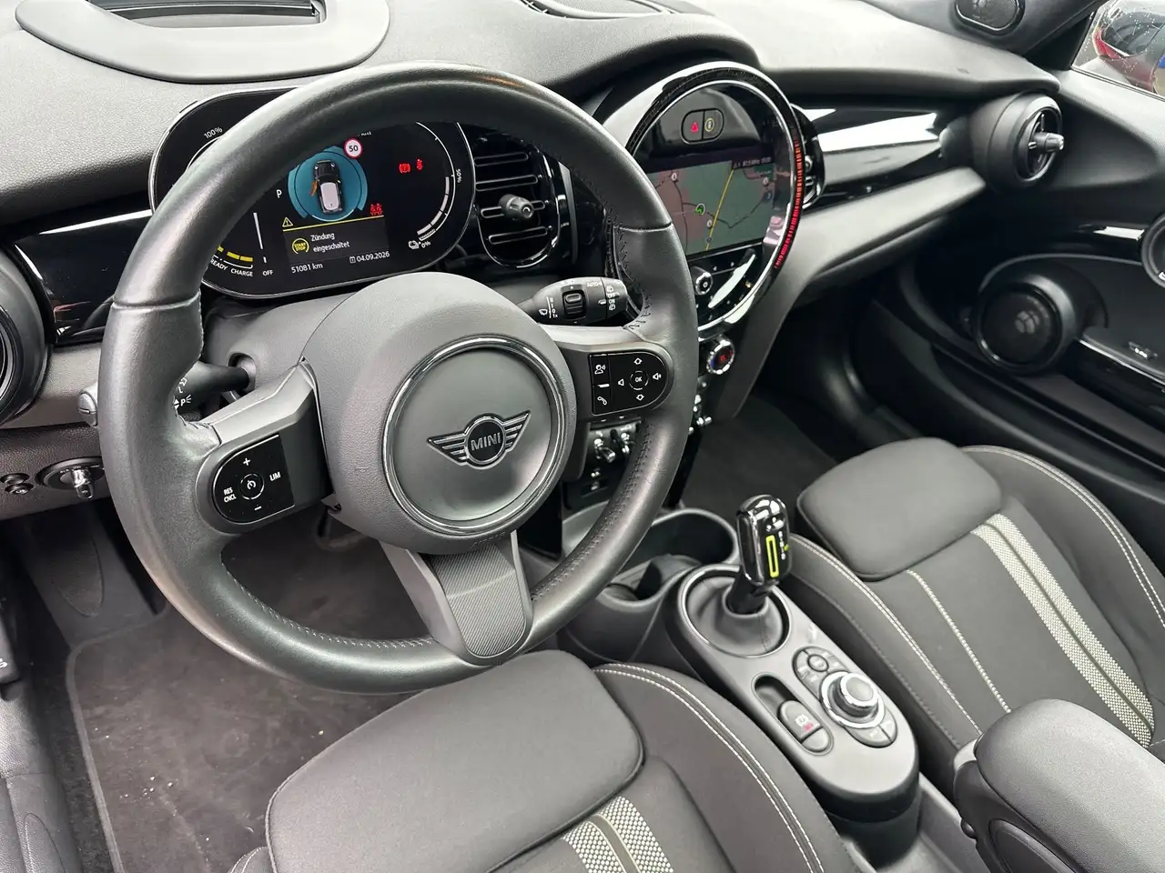MINI Cooper Classic Trim NAV+LED+PANO+HUD+KAM+SHZ+KEYLESS+PP, миниатюра 7