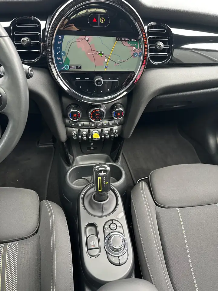 MINI Cooper Classic Trim NAV+LED+PANO+HUD+KAM+SHZ+KEYLESS+PP, миниатюра 15