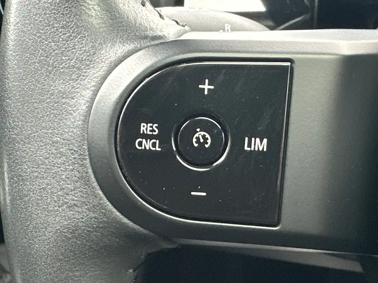 MINI Cooper Classic Trim NAV+LED+PANO+HUD+KAM+SHZ+KEYLESS+PP, миниатюра 14