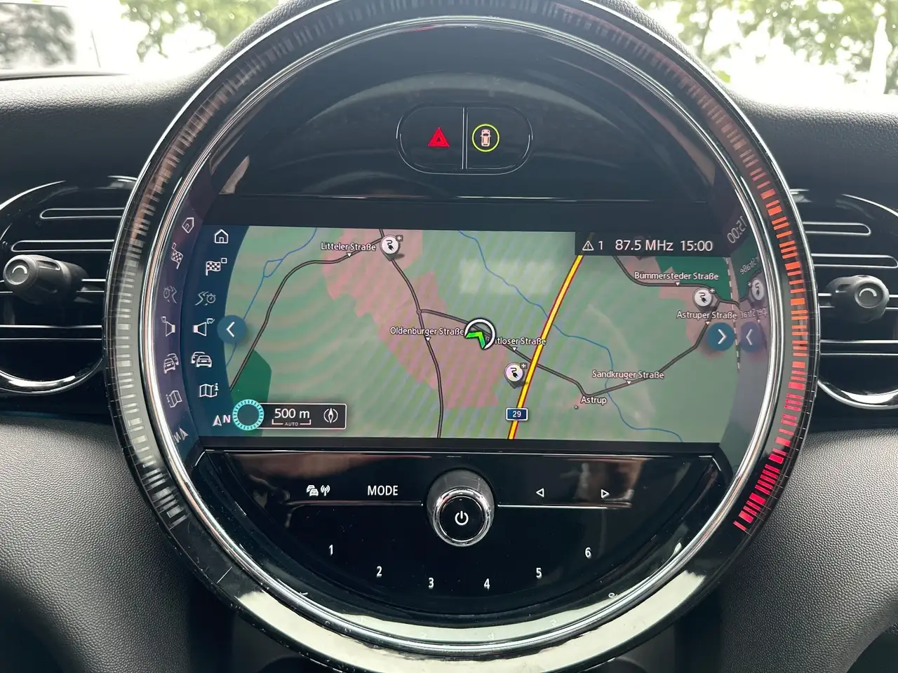 MINI Cooper Classic Trim NAV+LED+PANO+HUD+KAM+SHZ+KEYLESS+PP, миниатюра 17