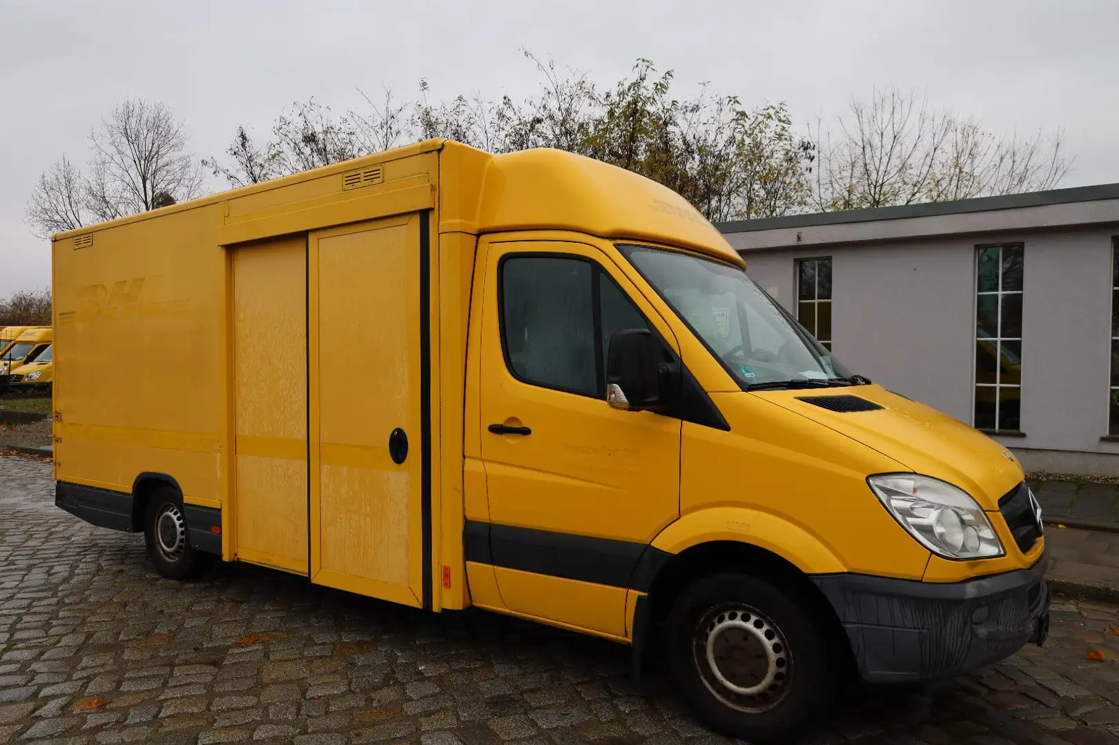 Mercedes-Benz Sprinter/ Koffer/Regalsystem Jaune - 1