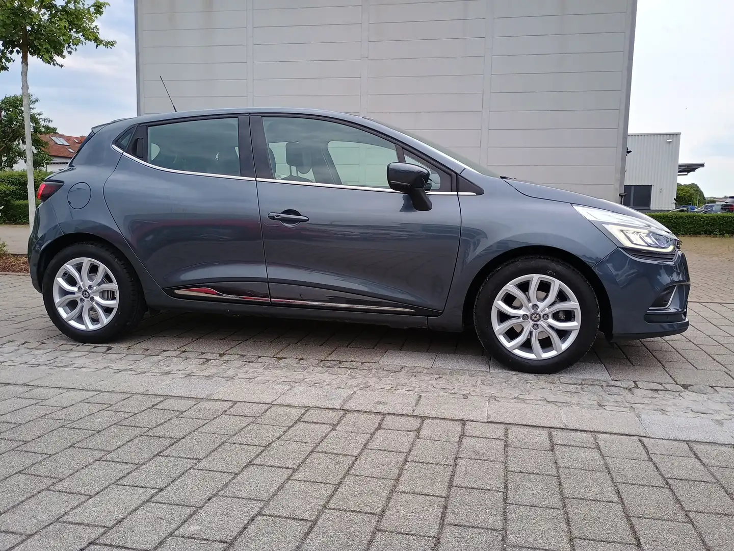 Renault Clio Energy TCe 90 Start/40 Tkm/Navi/Sitzhzg/Alu/1.Hd Grau - 2