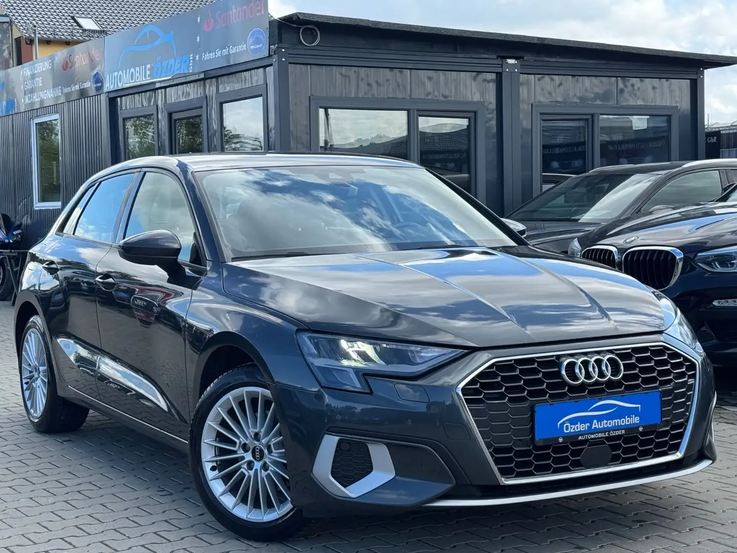 Audi A3 Sportback 35 TFSI advanced++Finanzierung++ Grau - 1