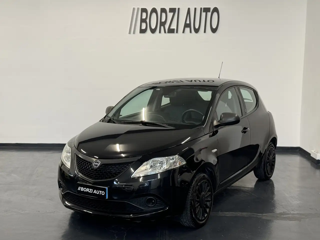 Lancia Ypsilon