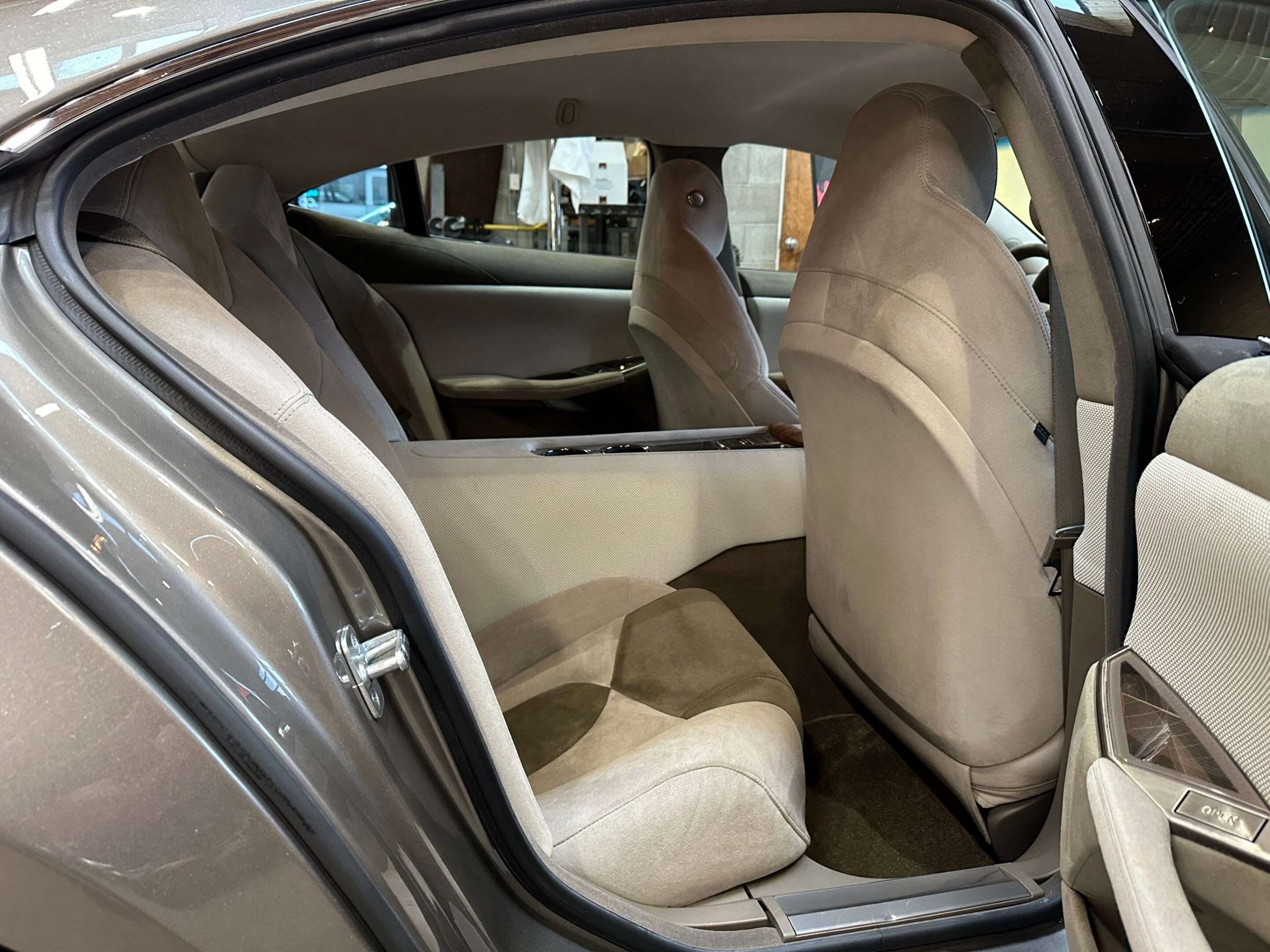 2012 Fisker Karma EcoChic thumb 28