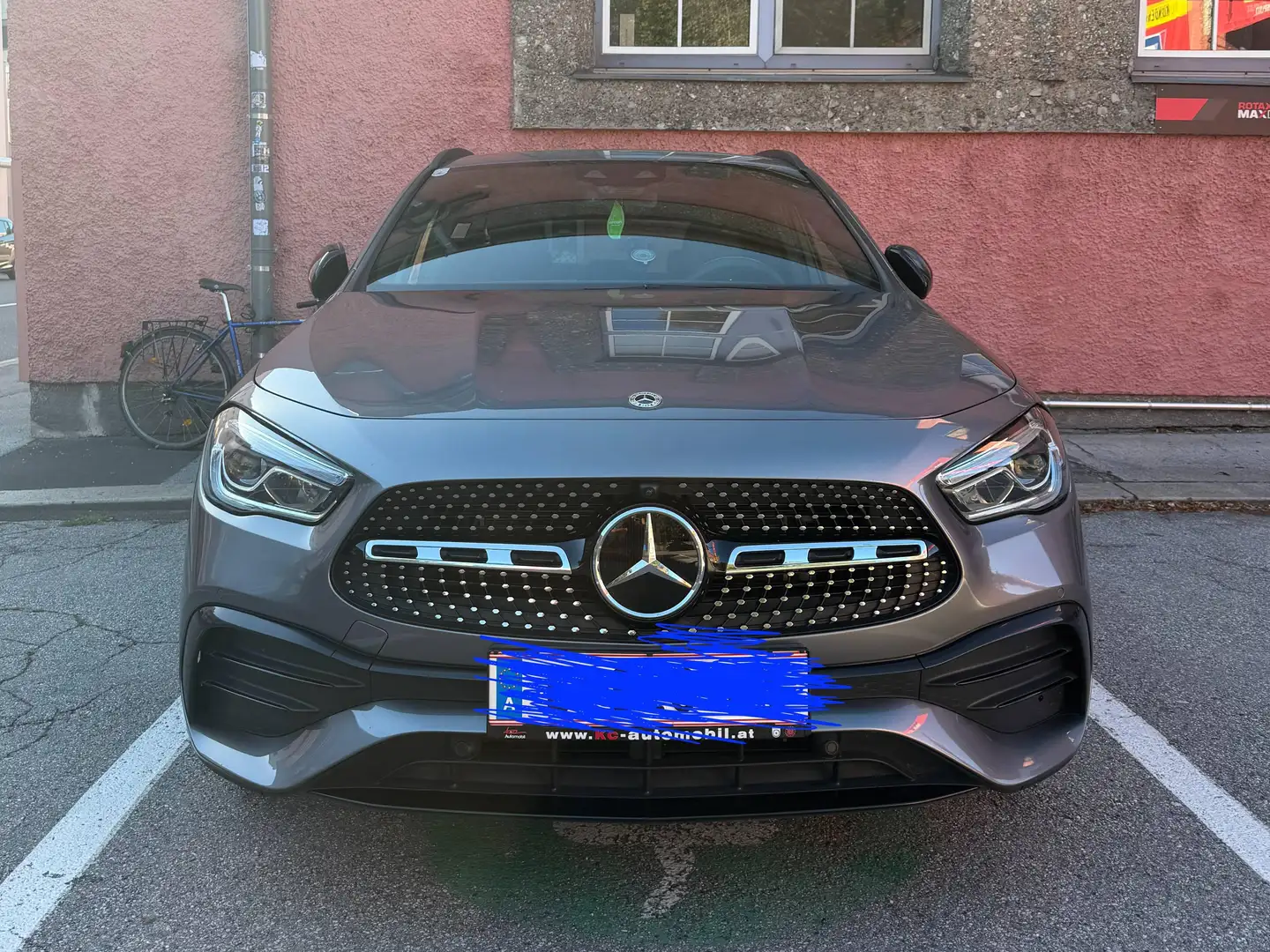 Mercedes-Benz GLA 250 GLA 250e PHEV Aut. Grau - 1
