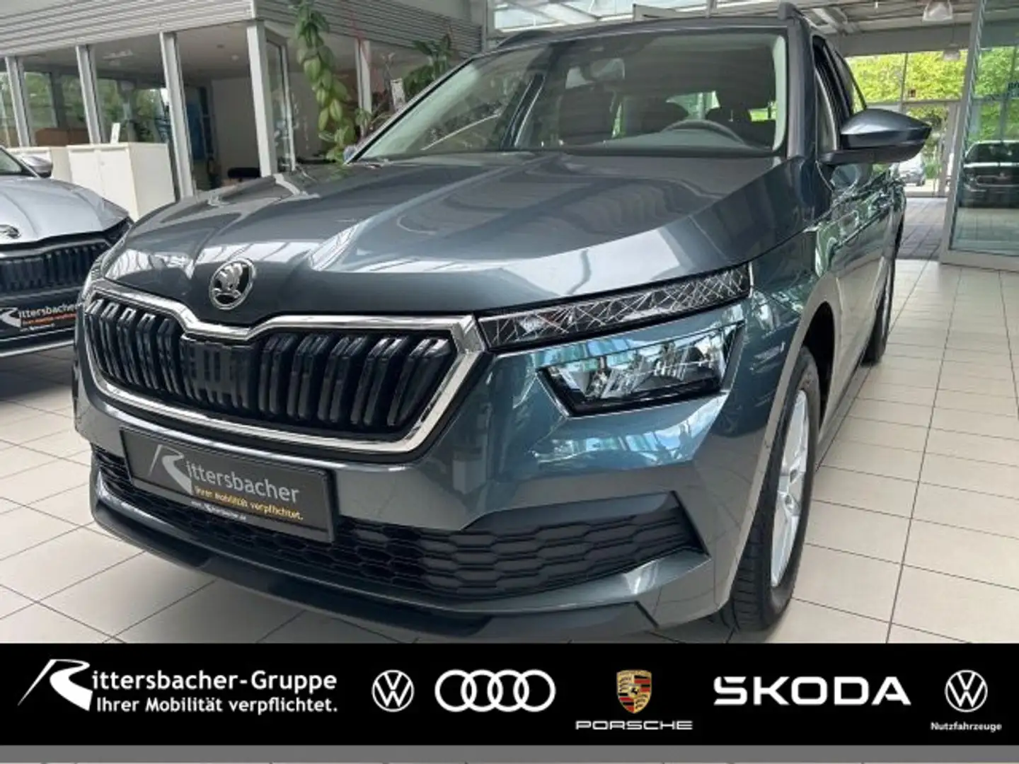 Skoda Kamiq Active 1.0 TSI Klima Smartlink LED Sitzhzg Gris - 1