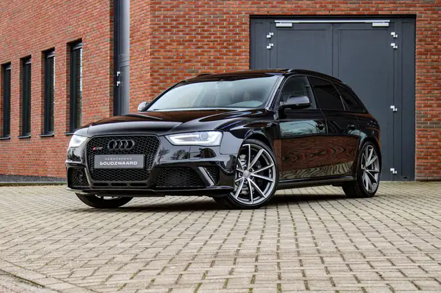 Audi RS4 Avant 4.2 FSI quattro | RS-kuipstoelen | Pano | Ba