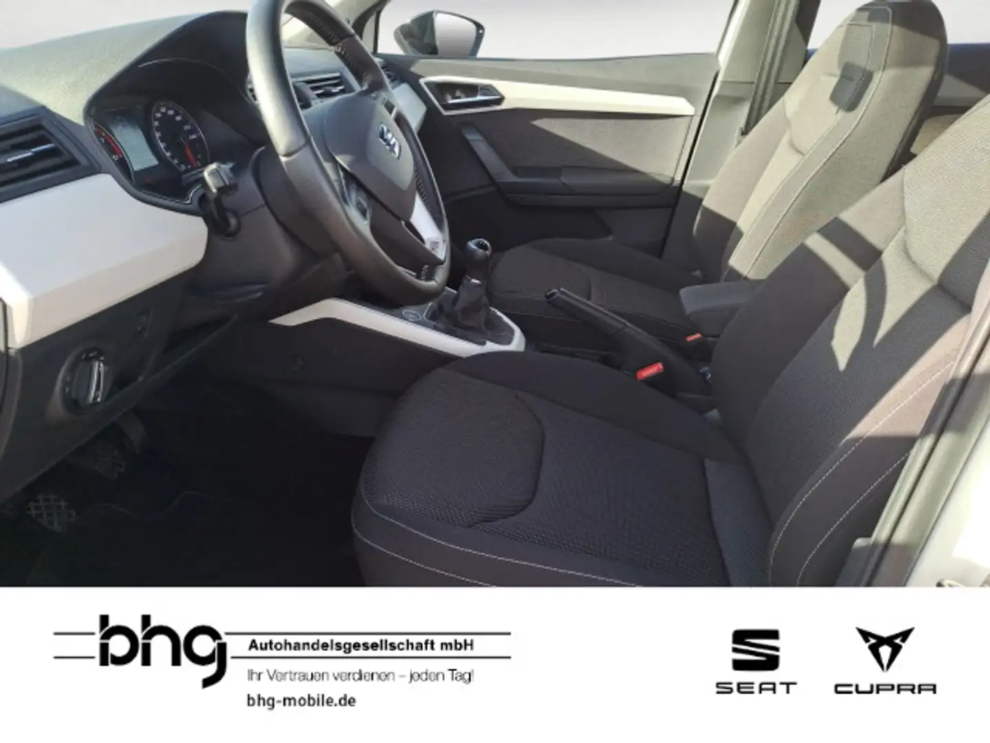 SEAT Arona 1.0 TSI Xcellence Sitzheizung Parklenkassi Schwarz - 2