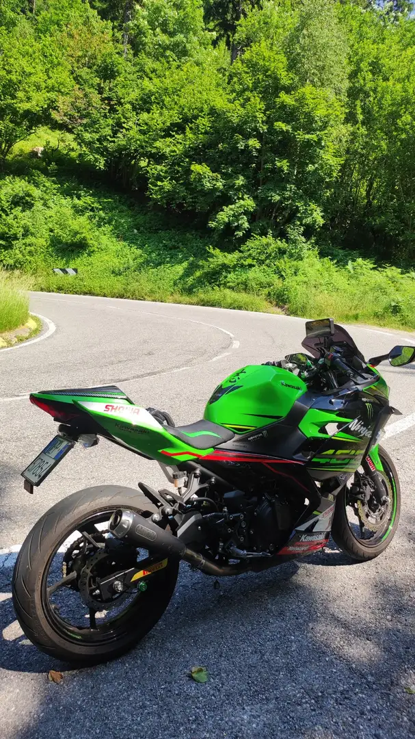 Kawasaki Ninja 400 KRT Verde - 2