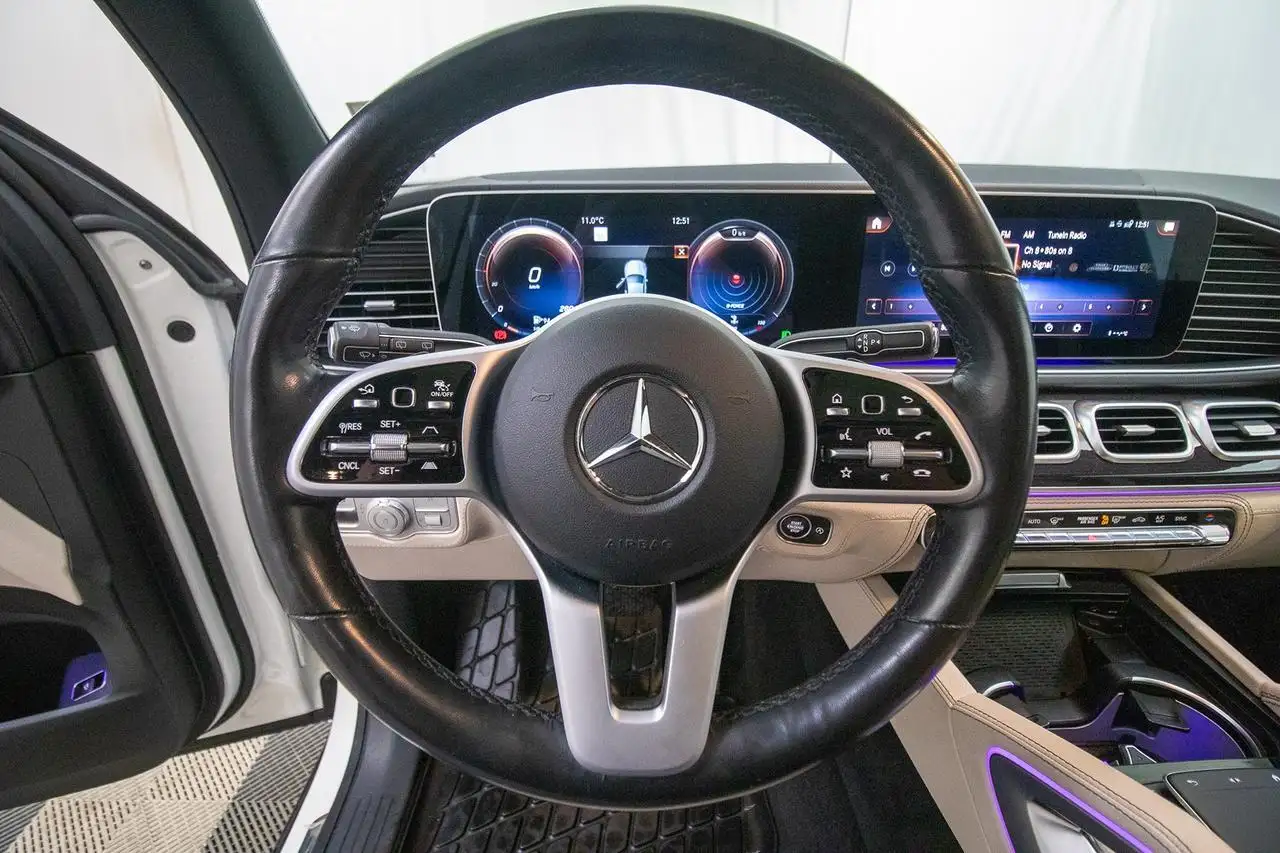 Mercedes-Benz GLE снимка Mercedes-Benz GLE