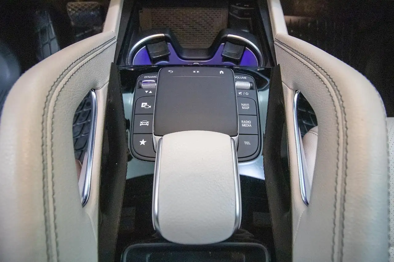 Mercedes-Benz GLE снимка Mercedes-Benz GLE