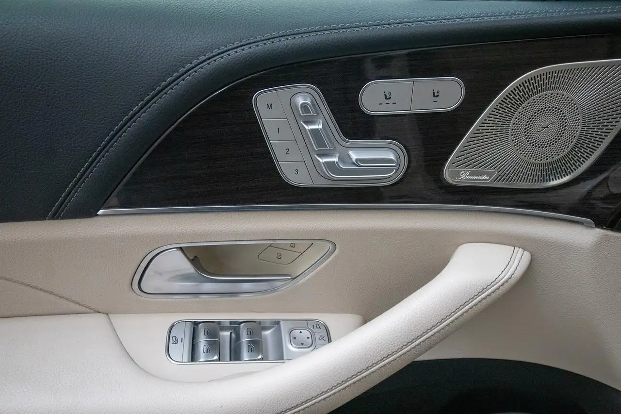 Mercedes-Benz GLE снимка Mercedes-Benz GLE