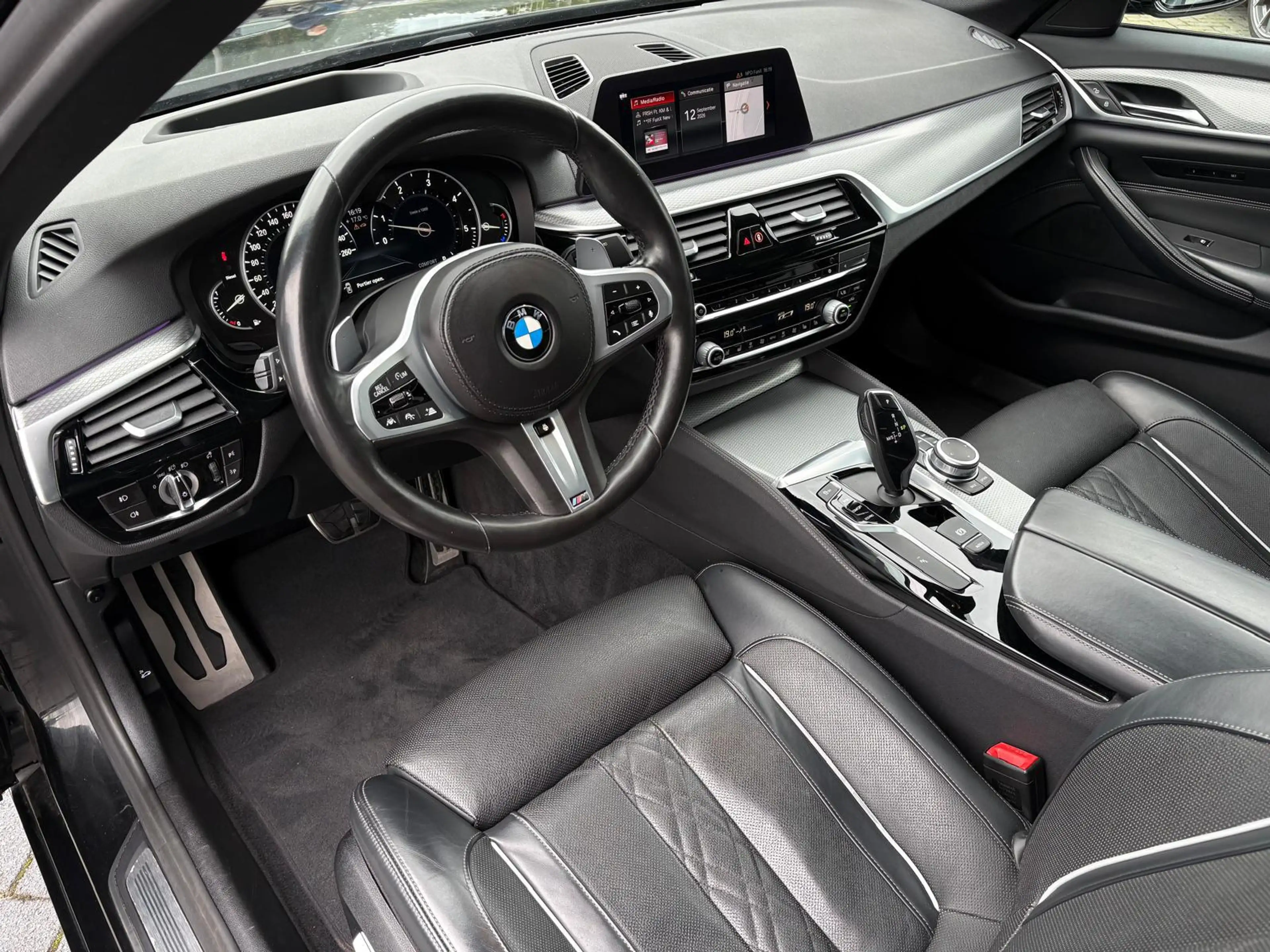 BMW 530 5-serie 530d xDrive|HUD| M-pakket| Stoelkoeling| P — photo 38
